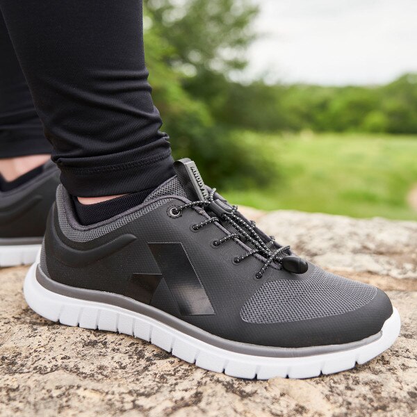 No. 23 Sport Runner in Black Grey